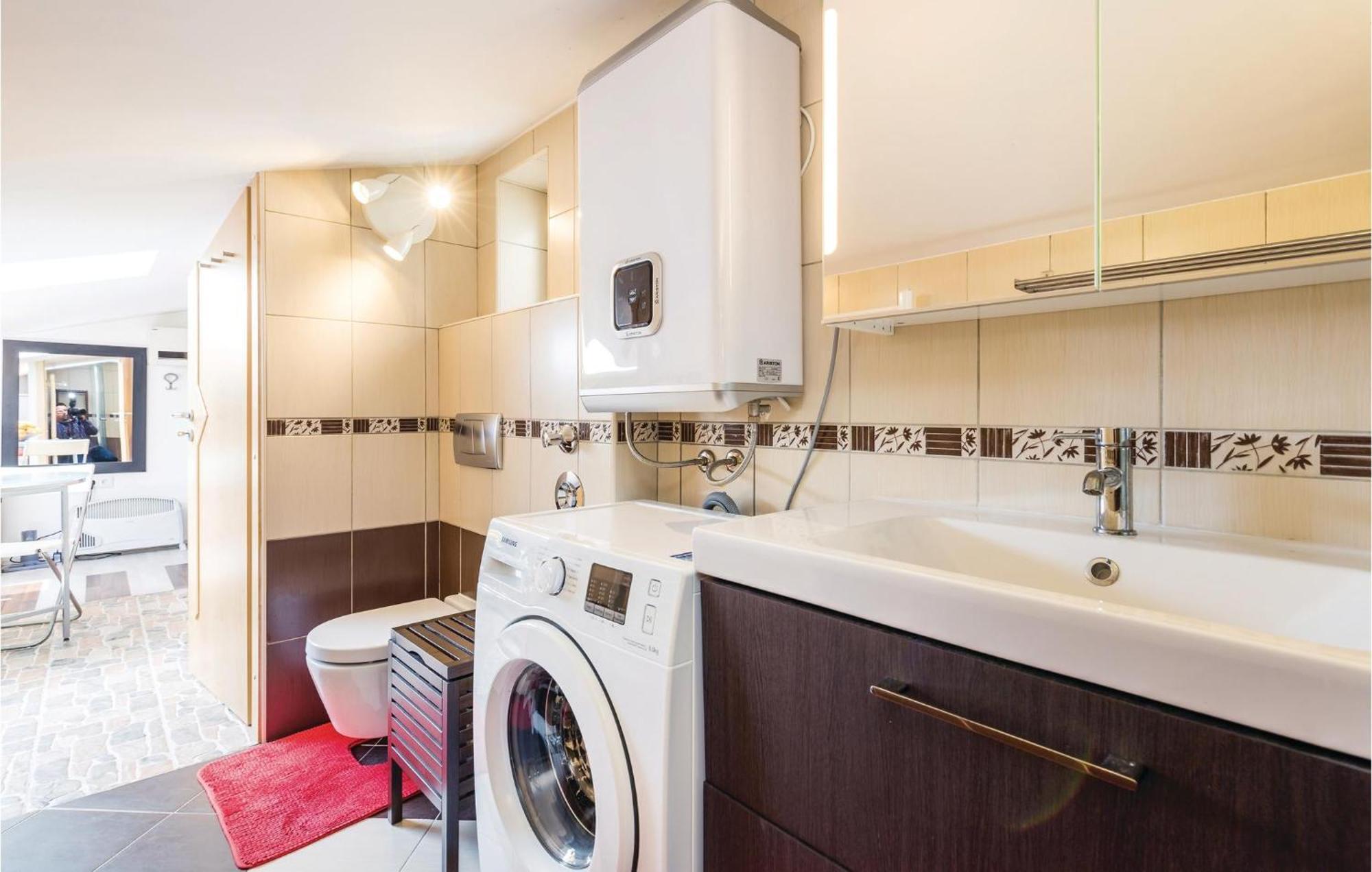Beautiful Apartment In Opatija With Kitchen Eksteriør bilde