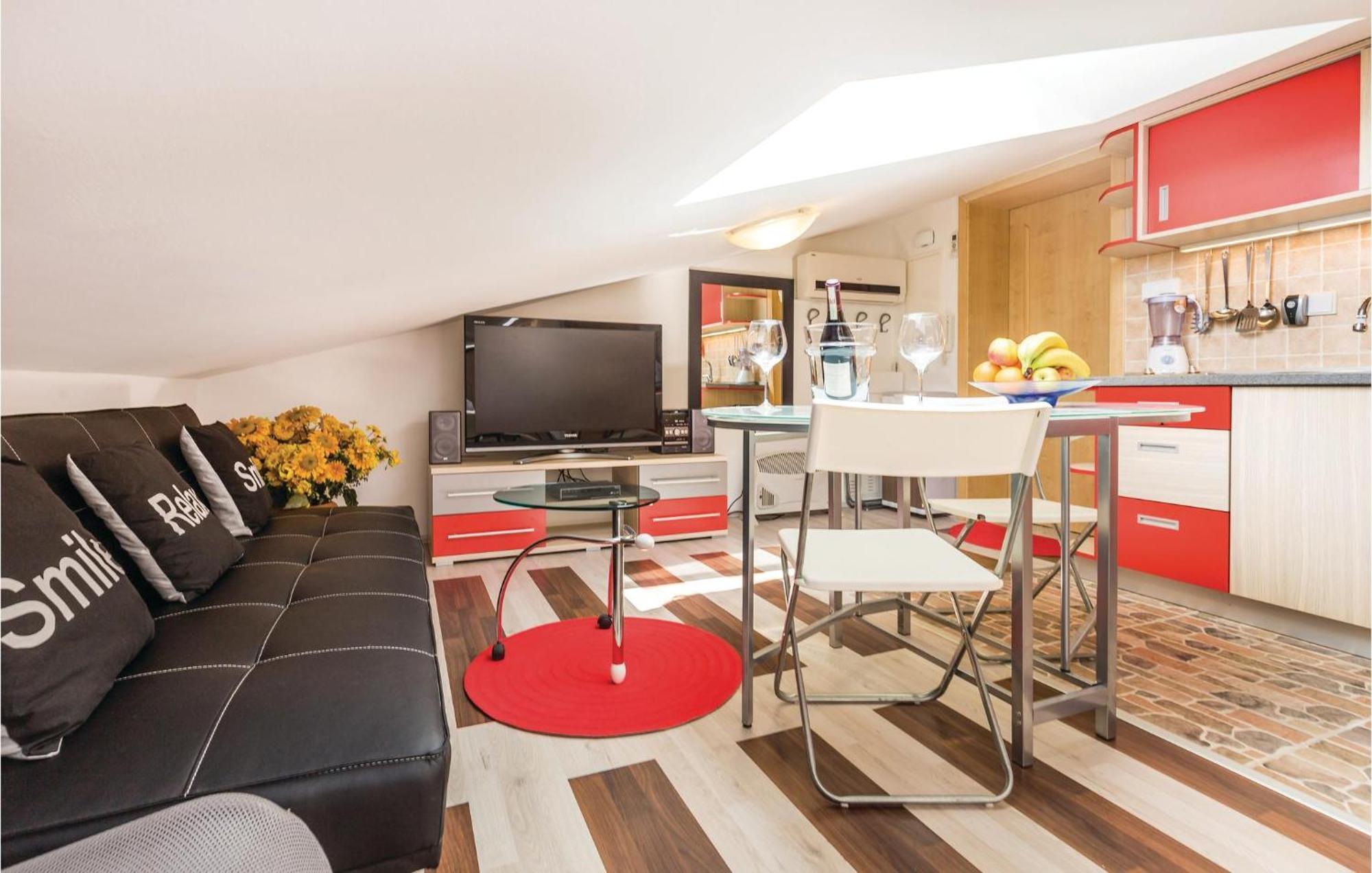 Beautiful Apartment In Opatija With Kitchen Eksteriør bilde