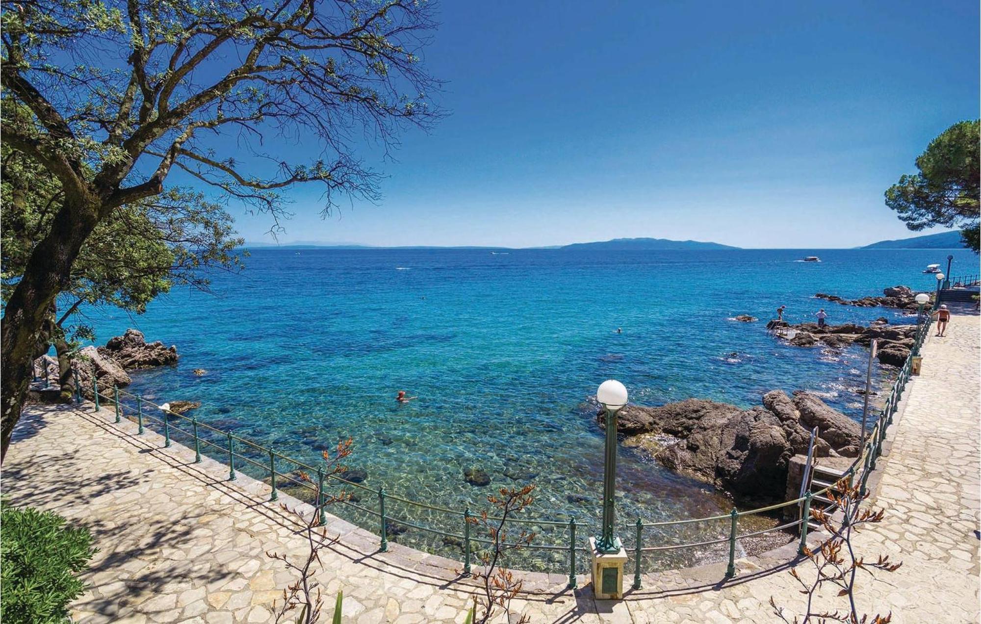 Beautiful Apartment In Opatija With Kitchen Eksteriør bilde